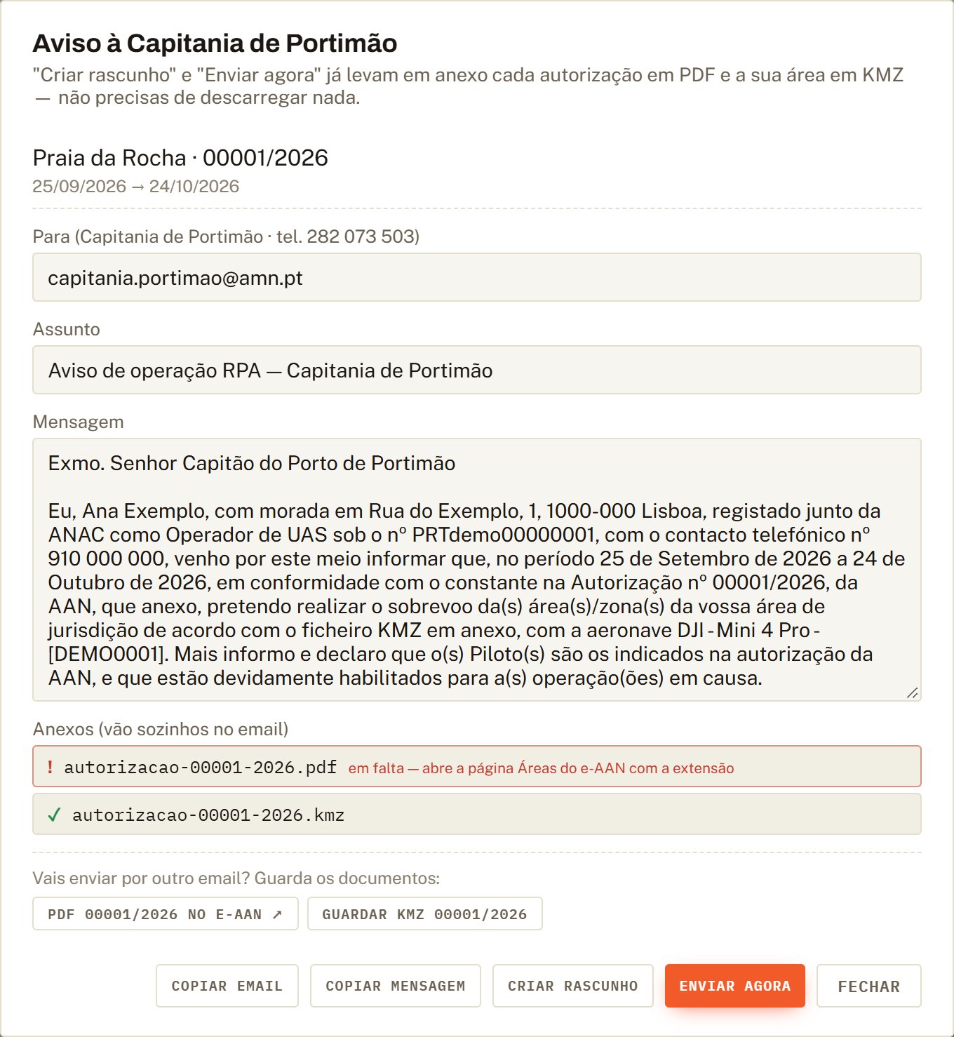 Email de aviso à Capitania de Portimão preenchido, com anexos.